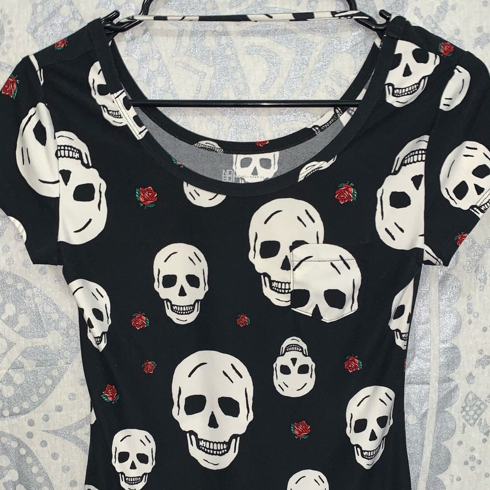 Skull shirt for women